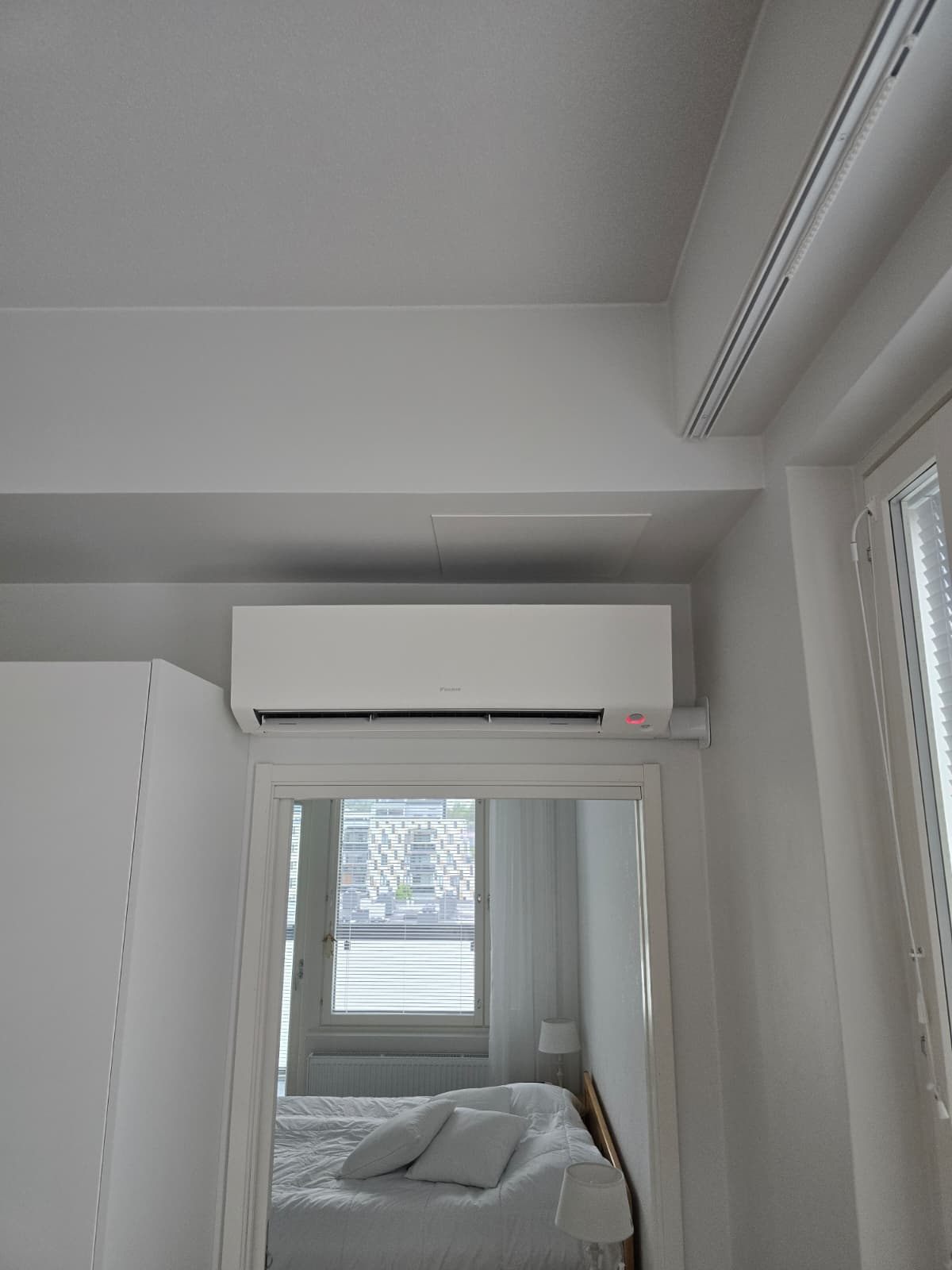 Daikin sisäyksikkö makuuhuoneessa